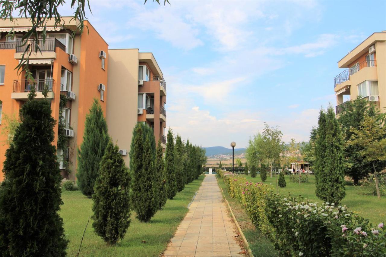 סאני ביץ' Holiday-Orchid Menada Apartments מראה חיצוני תמונה
